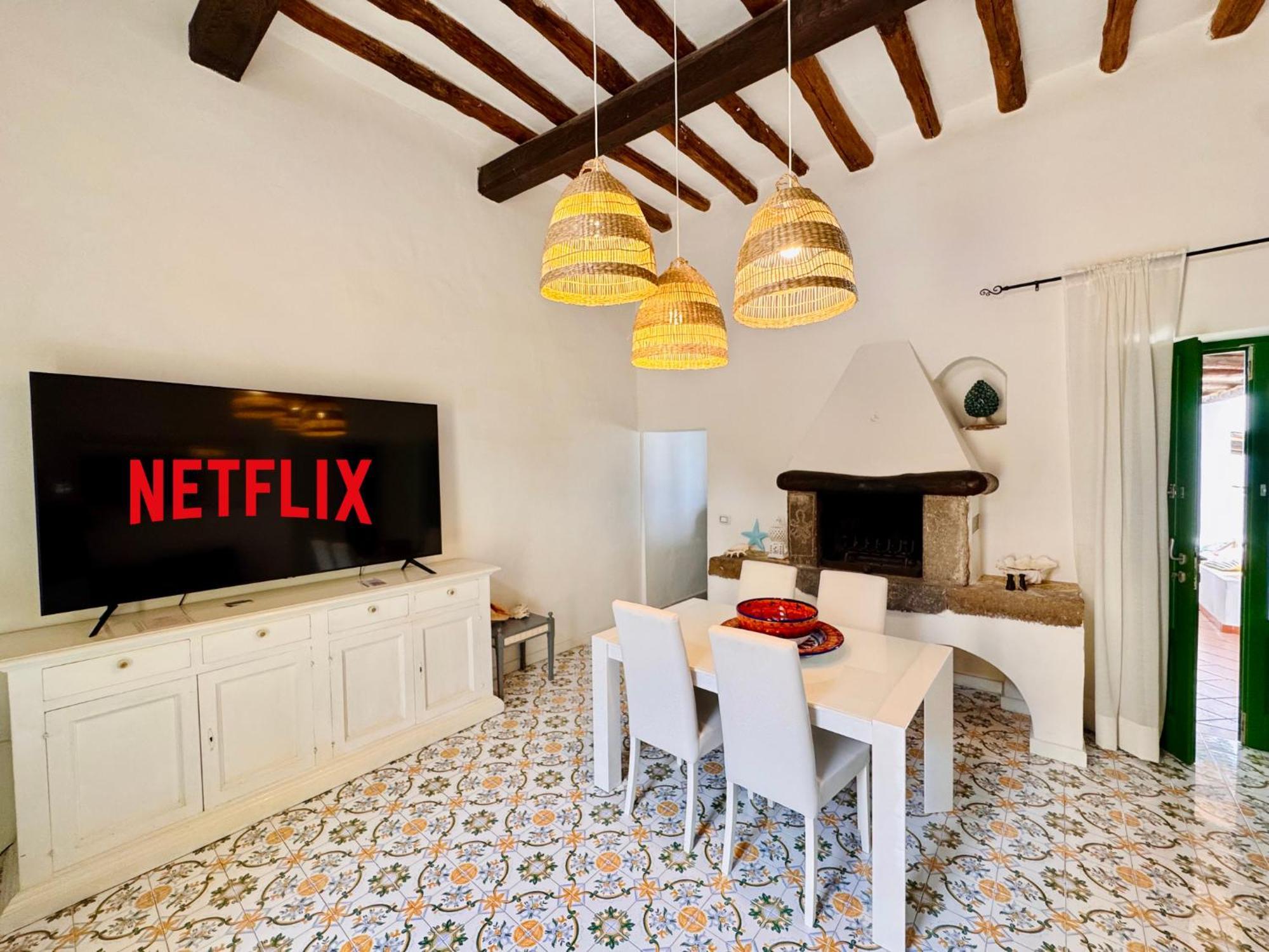 B&B Villa Pomelia, Villa nel corso di Santa Marina a 50 mt dal mare Santa Marina Salina Esterno foto